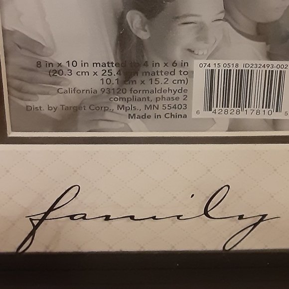 "FAMILY" Photo Frame - Picture 2 of 2